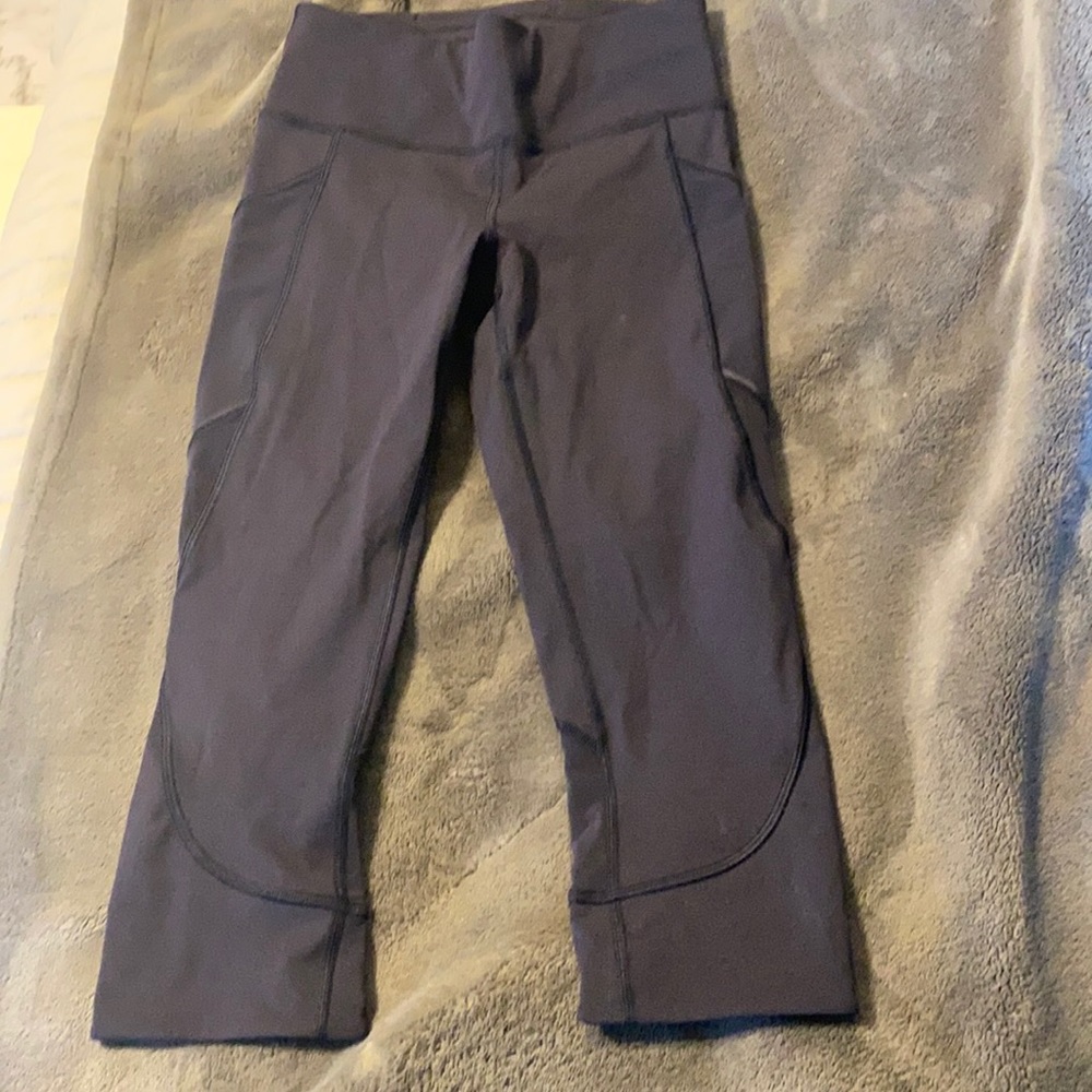 Lulu lemon cropped leggings with pockets